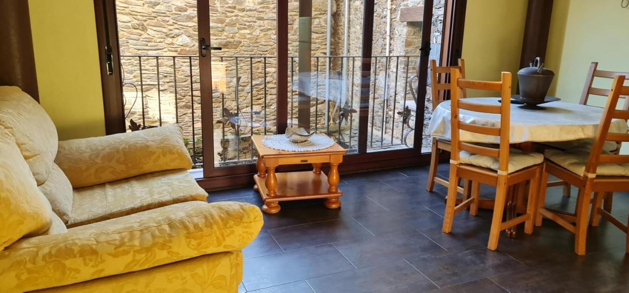 קראלבס Apartaments Rurals XIX מראה חיצוני תמונה